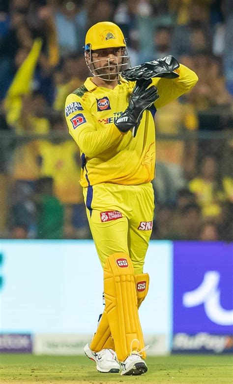 ms dhoni csk 4k images